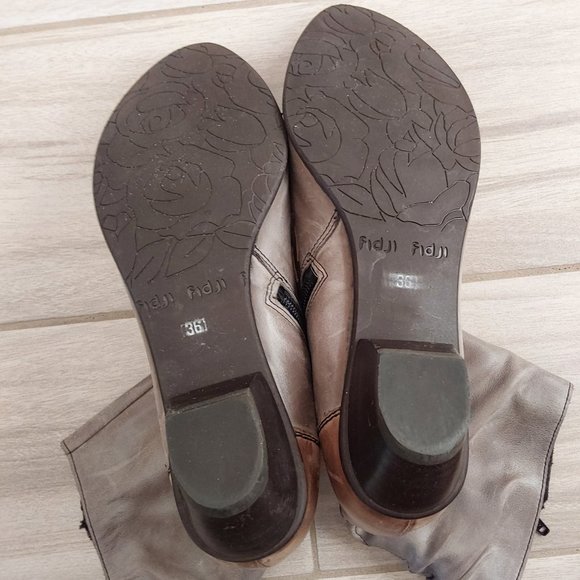 Fidji Taupe/Tan Distressed Leather Low Heel Boot. Size 36 - Picture 7 of 8